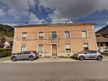 saint-hippolyte - immeuble avec 4 appartements dont 3 loues