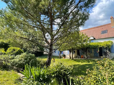 proche dun sur auron - charmante propriété offrant 243m2 ave