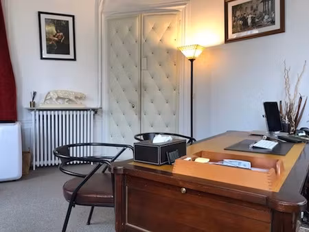 location locaux professionnels 2 pièces 12 m² à oyonnax (01100)  220 €