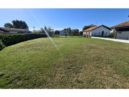 terrain urt m² t- à vendre  149 000 €