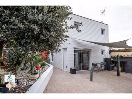 ensemble immobilier de 171 m2 deux maisons indépendantes à