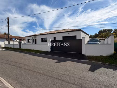 a vendre maison contemporaine 4 chambres de 135 m2 à st sulp