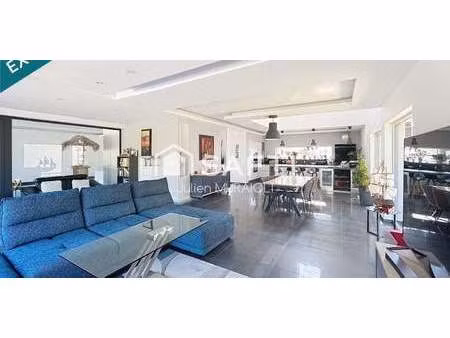 maison avec piscine et terrasse terville (57)