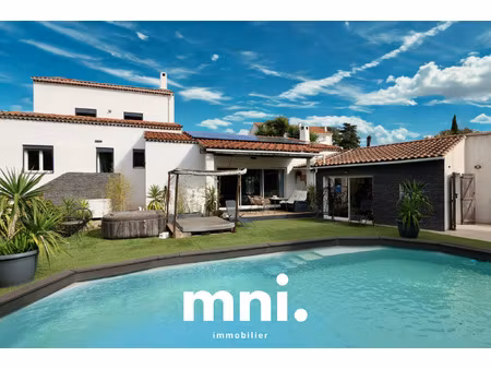 maison + appartement terrain 1700 m2 piscine