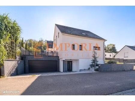 propriété 6 pièces 143 m²