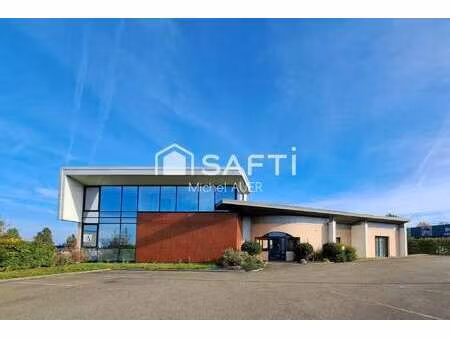 vente bureaux et commerces à mayenne (53100) : à vendre / 385m² mayenne