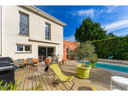 maison recente - idealement situee