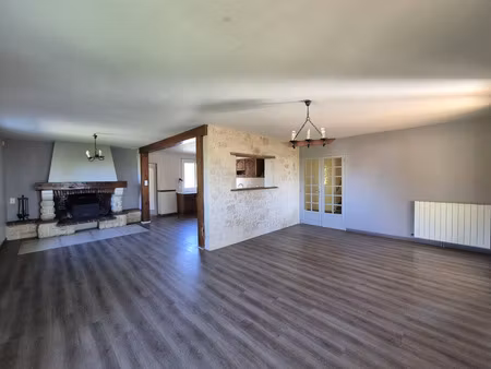 maison + appartement + dependances + vue   saint-puy 32310