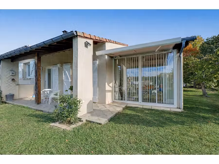 deyme - maison 5 pièces de 130m2 plus sous-sol de 52m2