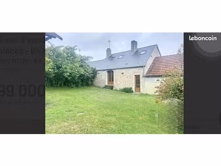 maison bourguignonne dans joli hameaurmenton