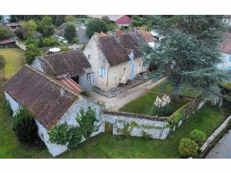 maison en pierre de caractère à flagy : authentique et pleine de potentiel