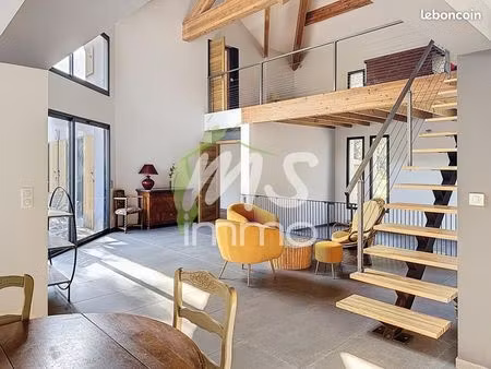 maison 5 pièces 211 m²