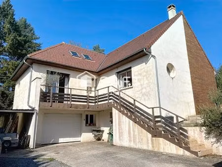 maison d'architecte 2010 - 162 m2 - terrain 469 m2 - 3 chambres - sous sol 110 m2 - proche