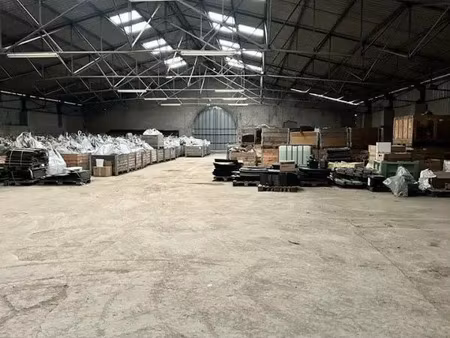 local d'activité a louer