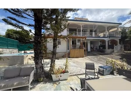 location appartement  m² t-4 à baillif  1 900 €