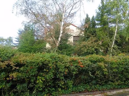 ceyrat (63)  viager occupe  maison de 132 m2 habitables sur 846 m2 de terrain