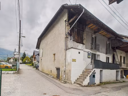 maison de village rénovée saint-pierre-d'albigny