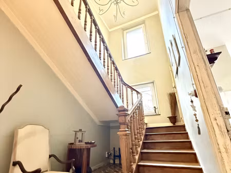 maison de maître f6 de 460 m2 avec piscine et terrain de 135