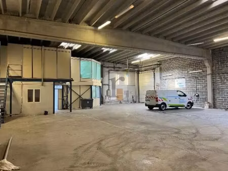 cellule d'activités à louer sur emplacement prisé