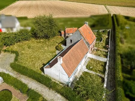 2 te renoveren woningen in het pittoreske moregem