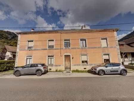 achat immeuble 237m² st hippolyte 25190