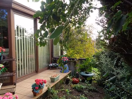 ceyrat (63)  viager occupe  maison de 132 m2 habitables sur 846 m2 de terrain