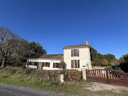 vente maison 5 pièces 181 m² à boscamnant (17360)  299 000 €