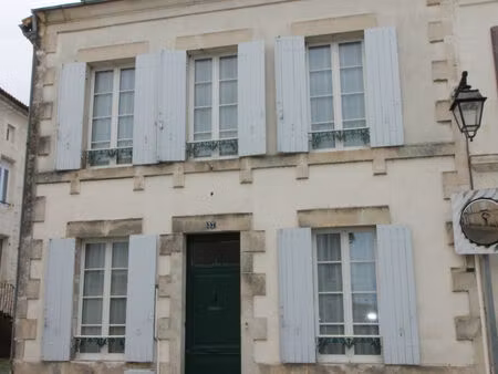 vente maison 4 pièces 118m2 pons 17800 - 168000 € - surface privée