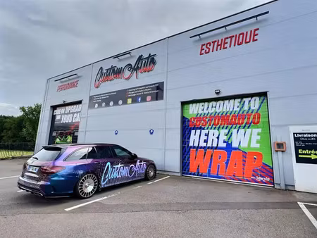 local commercial 457.8 m2 activité préparation auto