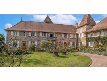 propriété avec piscine et jardin culin (38)