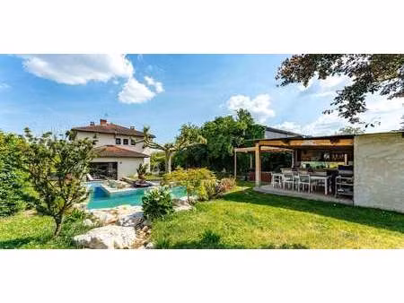 maison avec piscine et jardin saint-bernard (01)