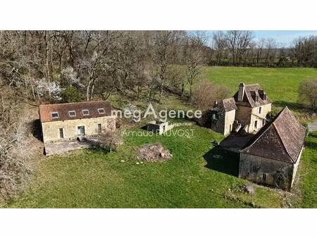 charmante propriété en pierre avec dépendances