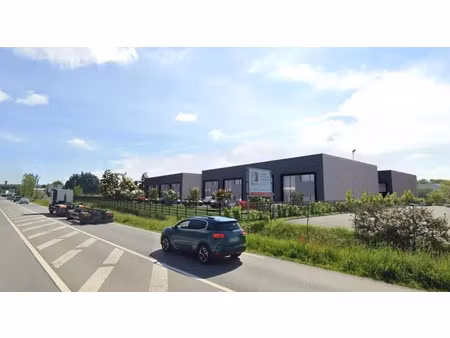 entrepot a vendre 313 m² route de paris thouare