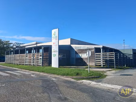 bâtiment d'activité 620 m2 à pauillac