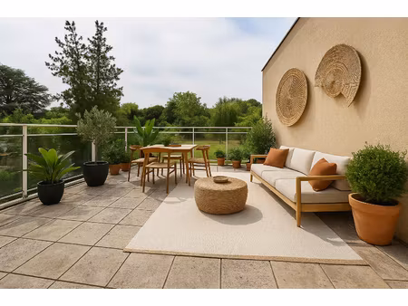 moulins les metz : maison familiale ou 3 appartements avec extérieurs et stationnements