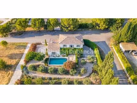 villa avec piscine et terrasse crillon-le-brave (84)