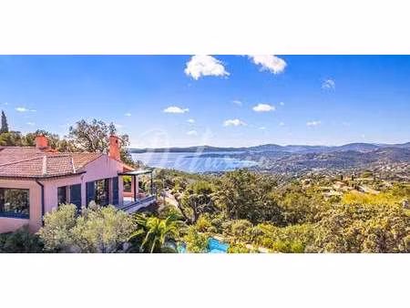 villa avec piscine et terrasse les issambres (83)