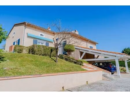 maison 150 m² avec son terrain plus de 2100 m² avec piscine et pool house