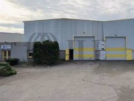 local d'activités à louer