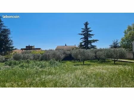 terrain 900 m² pujaut