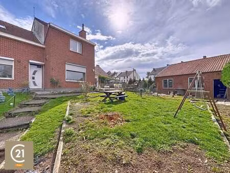 maison 4 facades   3 chambres  garage   jardin