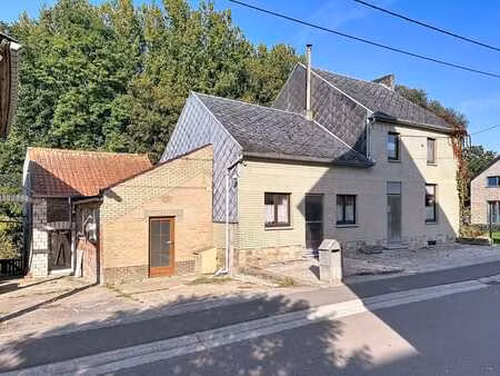 ensemble maison  appartement  hangar à braives