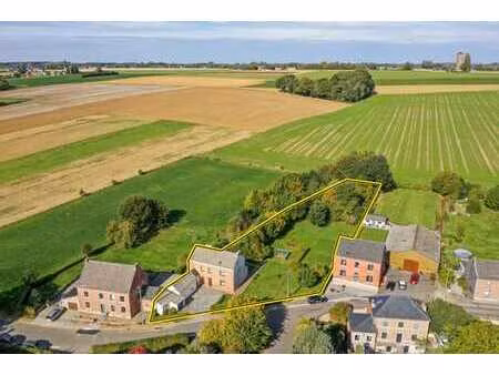 charmante maison à rénover avec jardin et garage à héron