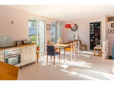 corps de ferme à vendre dans le quartier saint maurice-fetilly