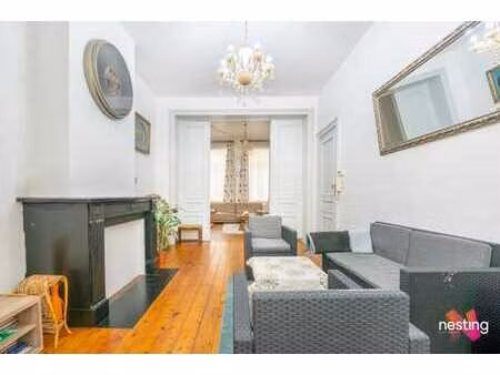 sjtn - maison unifamiliale actuellement divisée en 4 unités