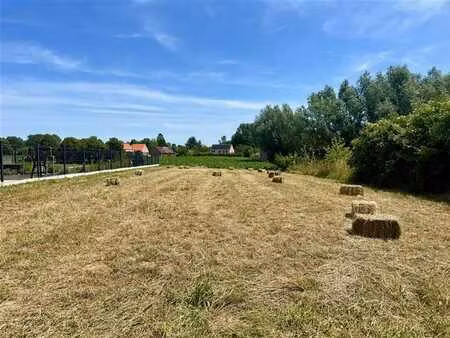 beau terrain a batir au calme dans une rue sans issue!!