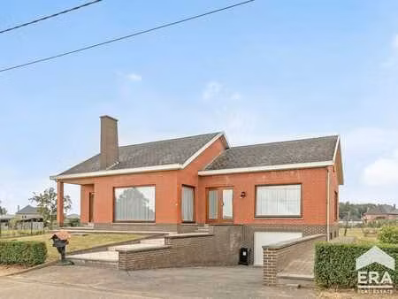 villa a rénover et rafraichir selon les gouts 