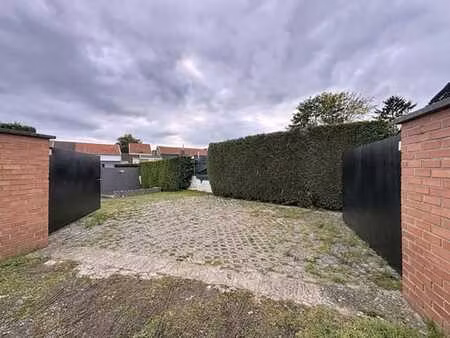 maison + entrepot + piscine