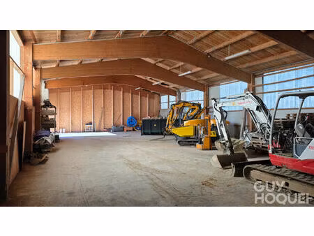 a vendre entrepôt / local industriel vuillecin 200 m2
