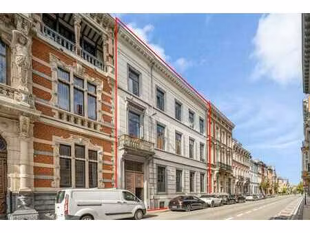 karaktervol investeringspand met ca. 1.190 m² kantoorruim...